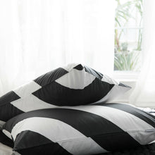 Load image into Gallery viewer, 100% Cotton Black White Diagonal Stripe Duvet Cover Set Queen Bedding Set
