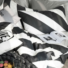 Load image into Gallery viewer, 100% Cotton Black White Diagonal Stripe Duvet Cover Set Queen Bedding Set