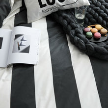 Load image into Gallery viewer, 100% Cotton Black White Diagonal Stripe Duvet Cover Set Queen Bedding Set